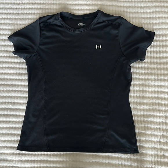 Women’s Black Under Armour TShirt sz MD - Picture 1 of 2
